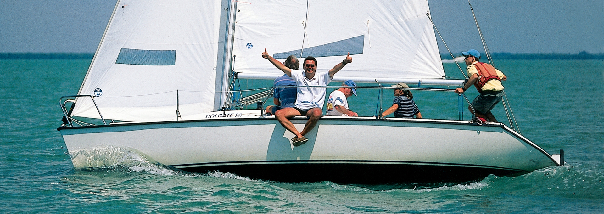 26 ft sailboat interior