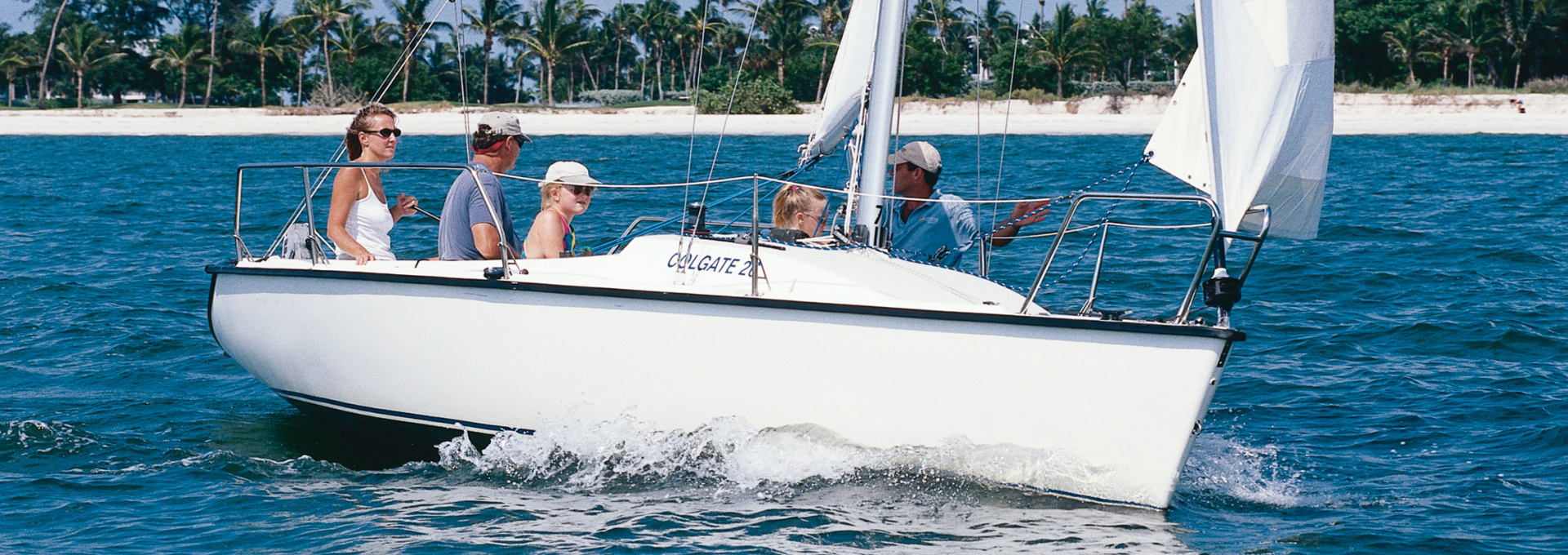 26 ft sailboat interior